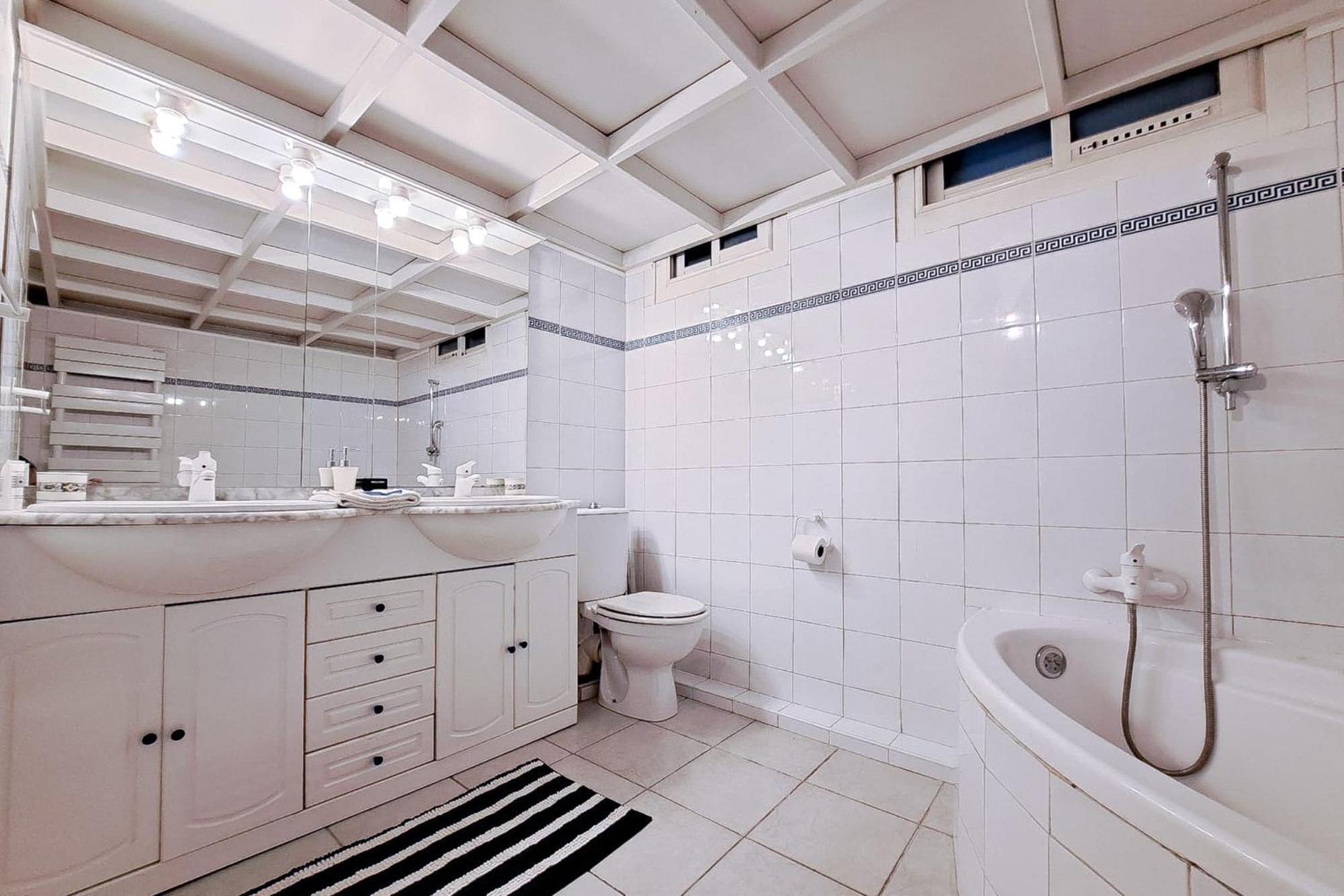 Near Palais! Studio In With Ac & Terrace - Benakey Appartement