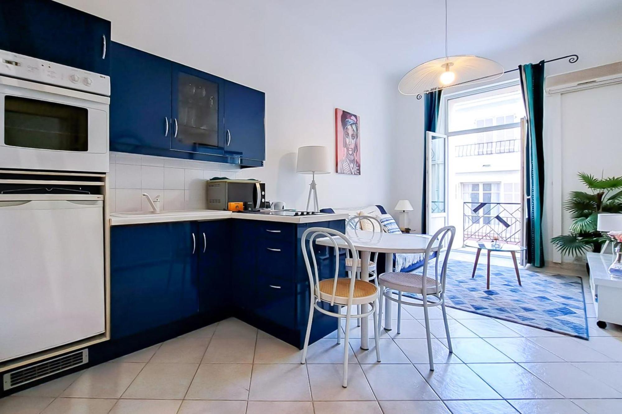 Near Palais! Studio In With Ac & Terrace - Benakey * Cannes