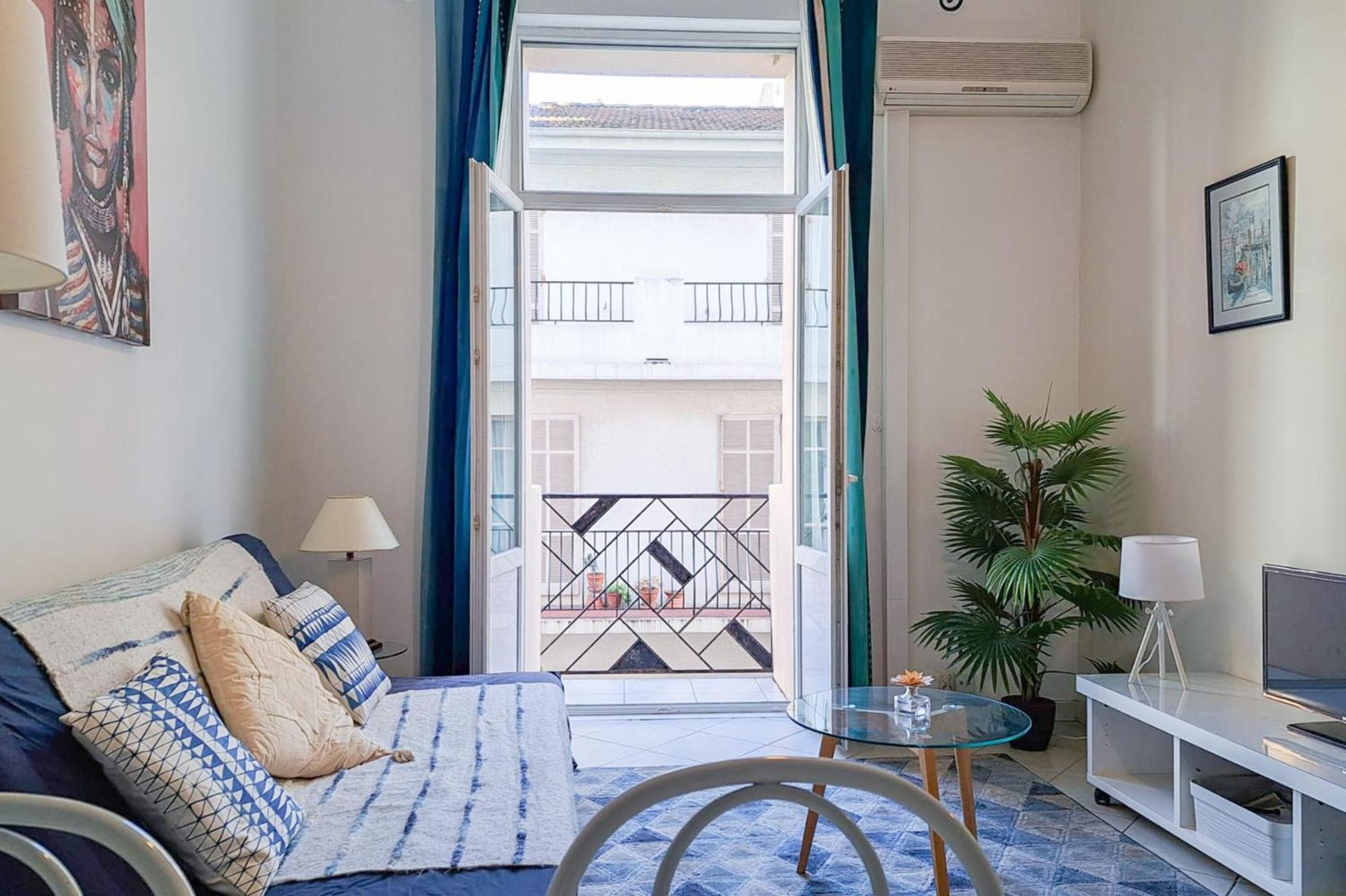 Near Palais! Studio In With Ac & Terrace - Benakey